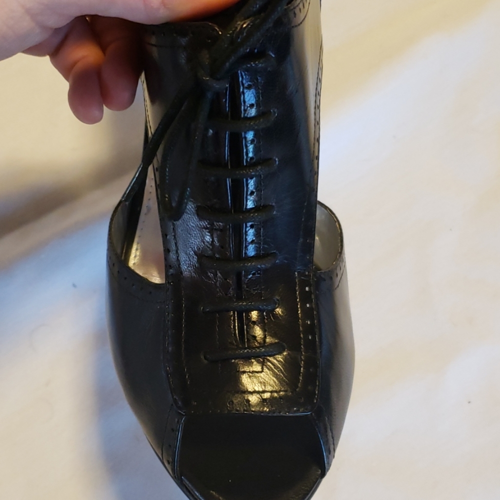 Heels - Picture 5 of 5